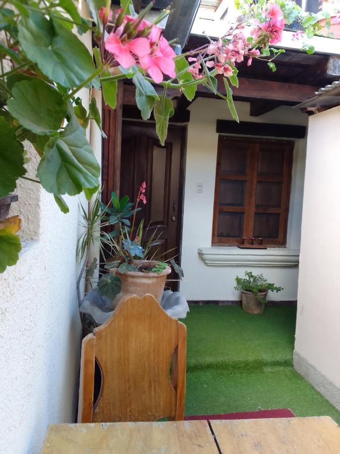Huellas Hostal Antigua Εξωτερικό φωτογραφία