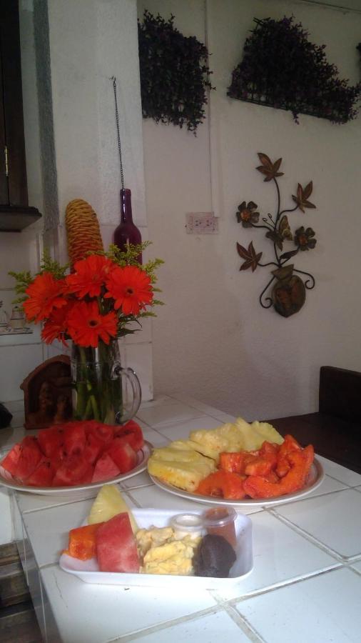 Huellas Hostal Antigua Εξωτερικό φωτογραφία