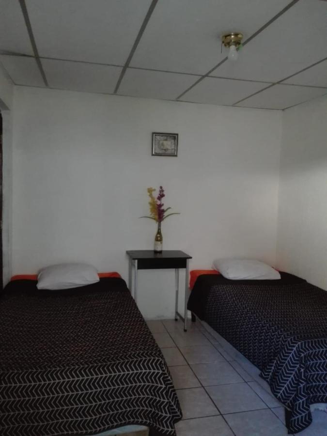 Huellas Hostal Antigua Εξωτερικό φωτογραφία
