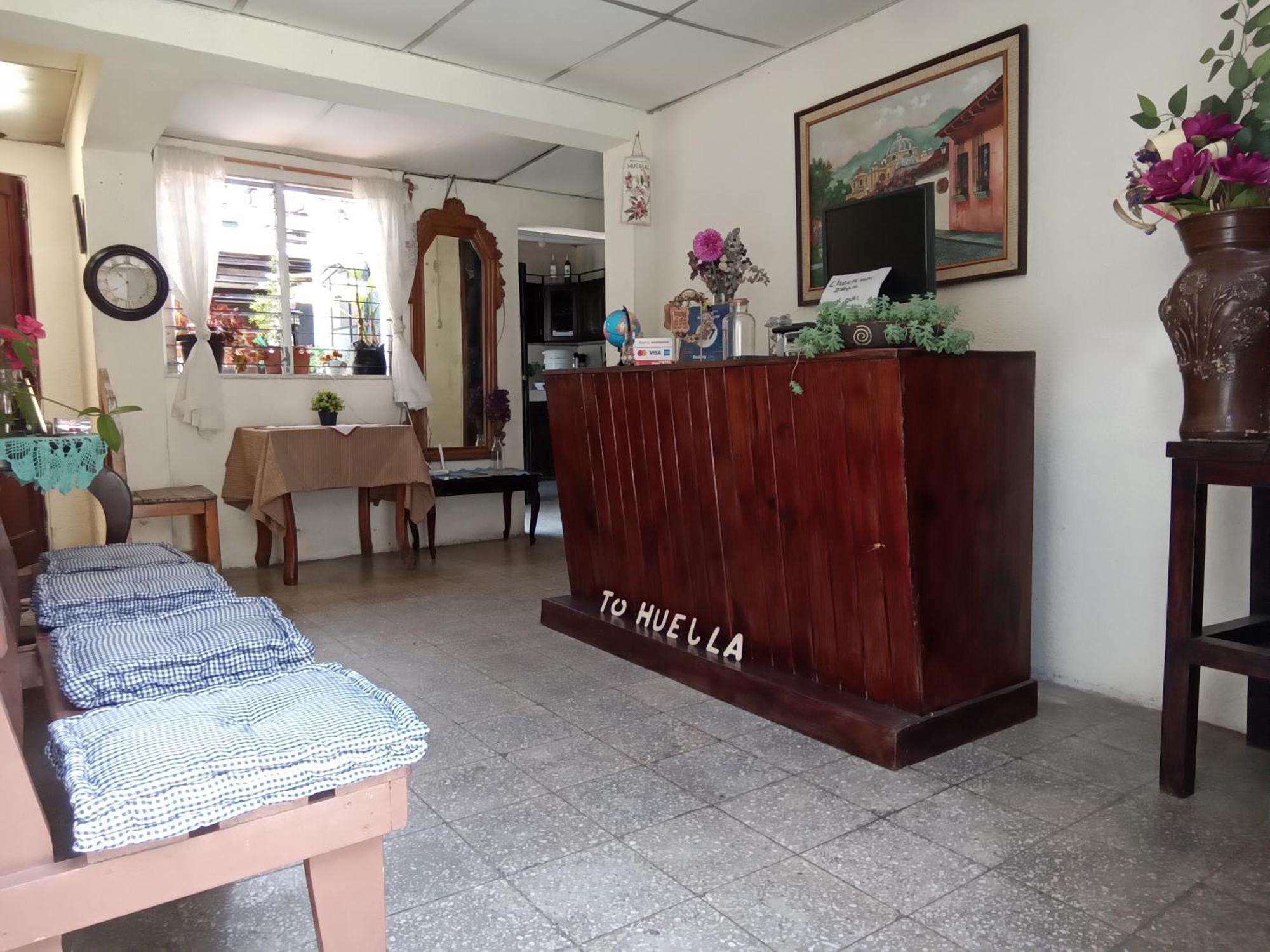 Huellas Hostal Antigua Εξωτερικό φωτογραφία